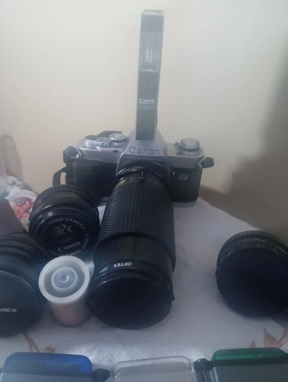AS IS Vintage Canon AL-1 QF 35mm Camera Parts Repair Lenses Flash Filters - Picture 2 of 10